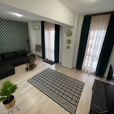 Urban Nest- Apartament Cu 2 Camere, Aproape De Iulius Mall ヤシ エクステリア 写真